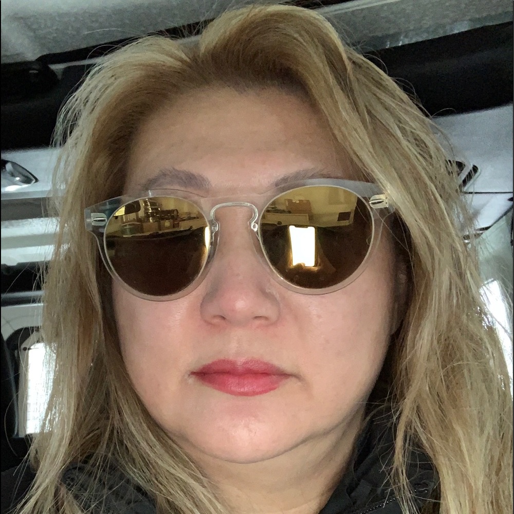 Meet your Posher, Julie